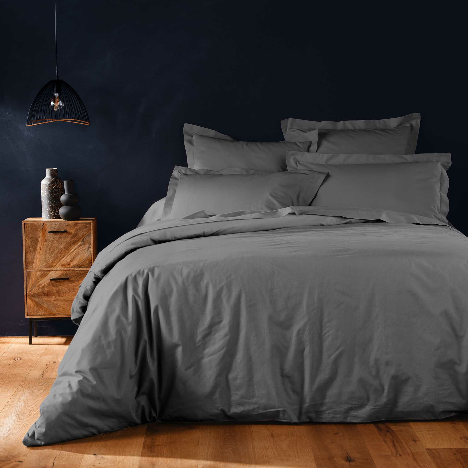 Parure De Lit 240 X 220 Cm Unie 57 Fils - Linaé Anthracite - 2 Taies 63 X 63 Cm Incluses