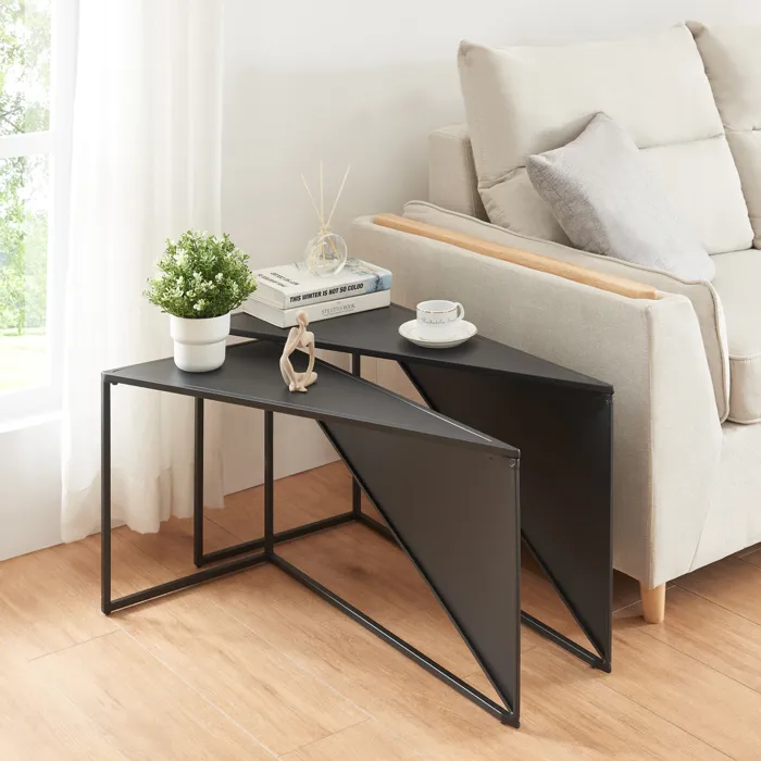 Set de 2 tables basses gigognes Kungsör de tailles différentes noir en.casa