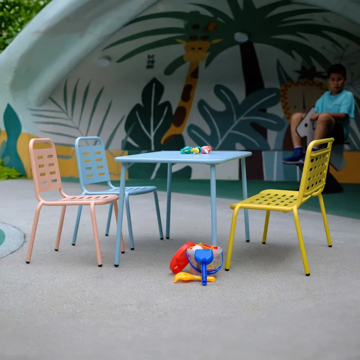 Ensemble de 4 meubles pour enfants Etroubles bleu jaune rose casa.pro