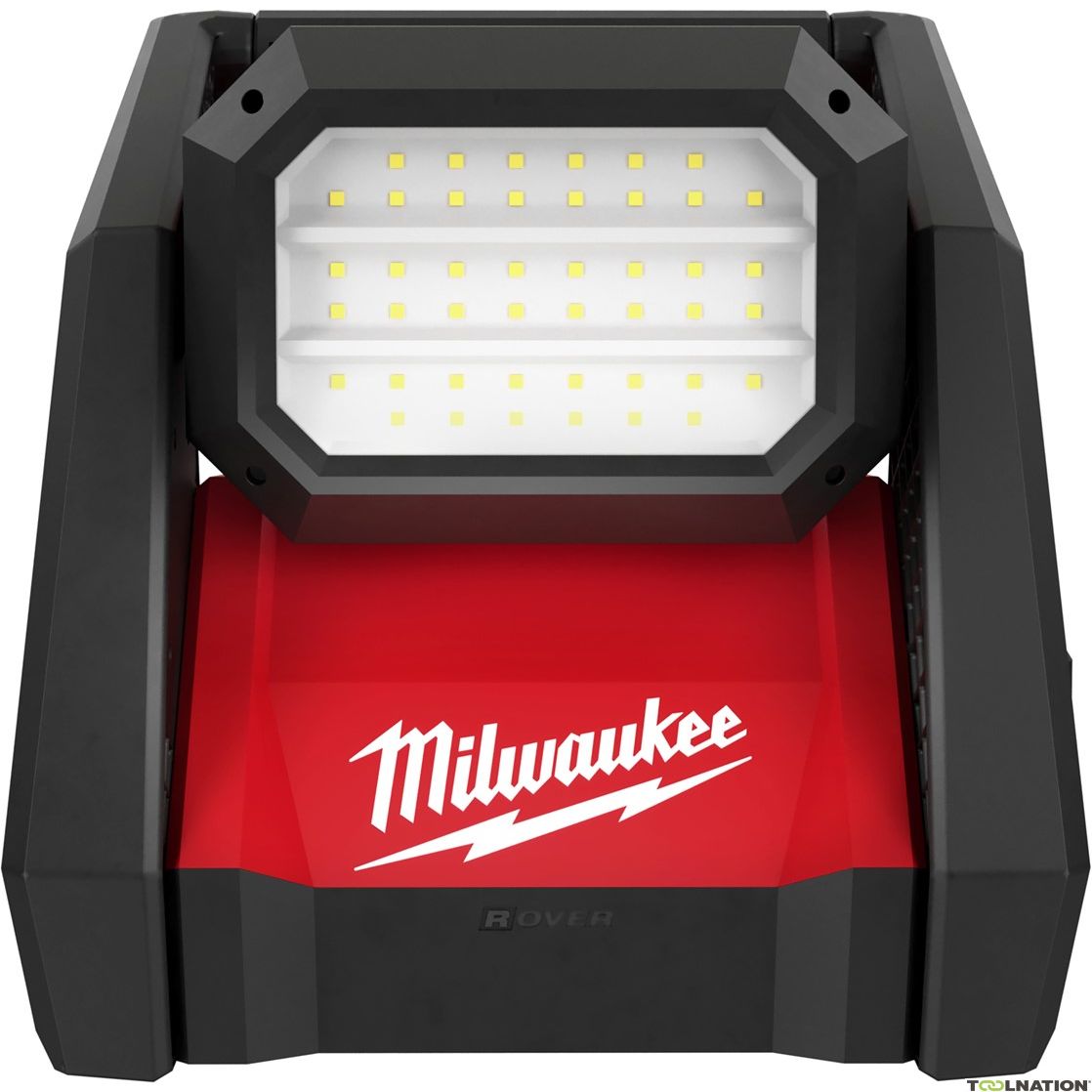Projecteur double alimentation 18V M18 HOAL-0 HIGH OUTPOUT (sans batterie ni chargeur) en boîte carton MILWAUKEE 4933478118
