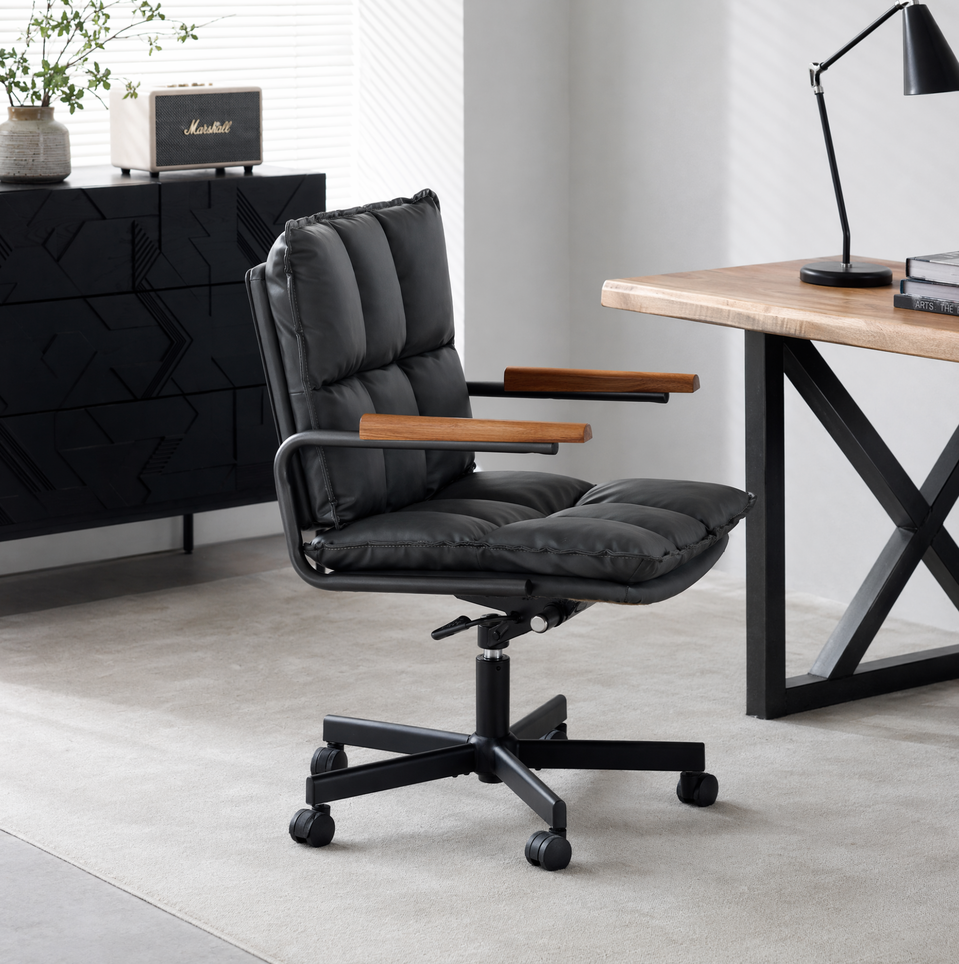 Chaise De Bureau Ergonomique En Similicuir Noir, Réglable, Pivotante À Roulettes, 65 X 46 Cm