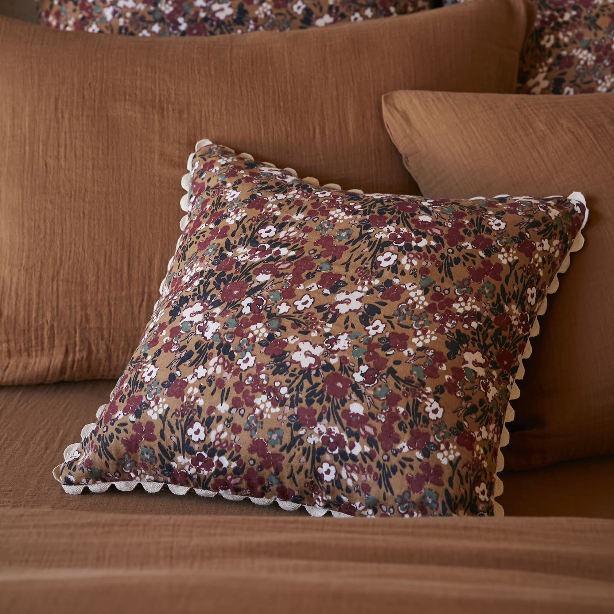 Coussin Avec Croquet 40x40 Cm Gaze De Coton Nora Camel