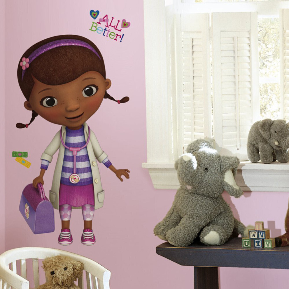 Stickers Géant Docteur La Peluche Disney Junior