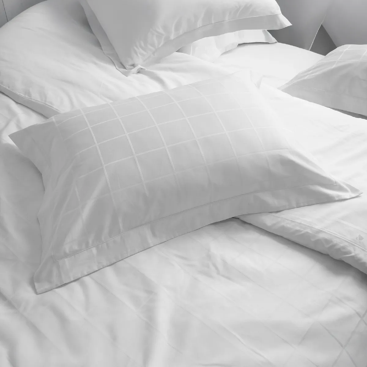 Parure De Lit 280x240 Cm Set 50x70 Satin Concerto Carreaux Blanc Neige