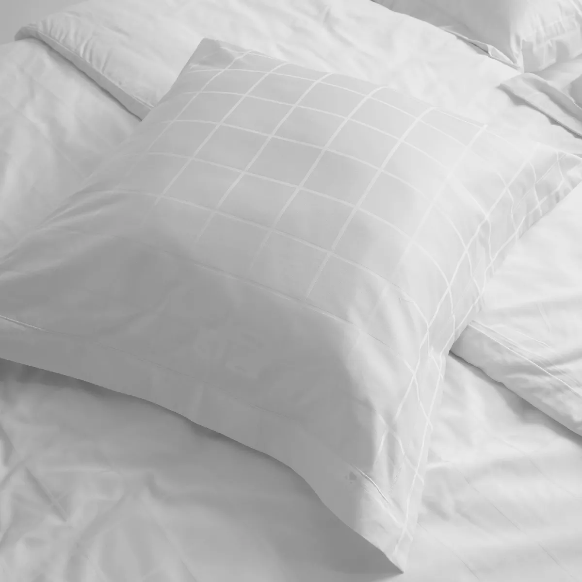 Parure De Lit 280x240 Cm Set 65x65 Satin Concerto Carreaux Blanc Neige