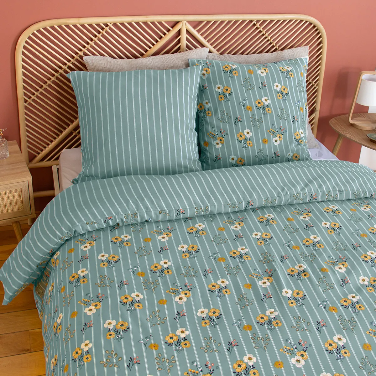 Parure De Lit 240x220 Cm Florinette Microfibre À Rayures Motif Florale
