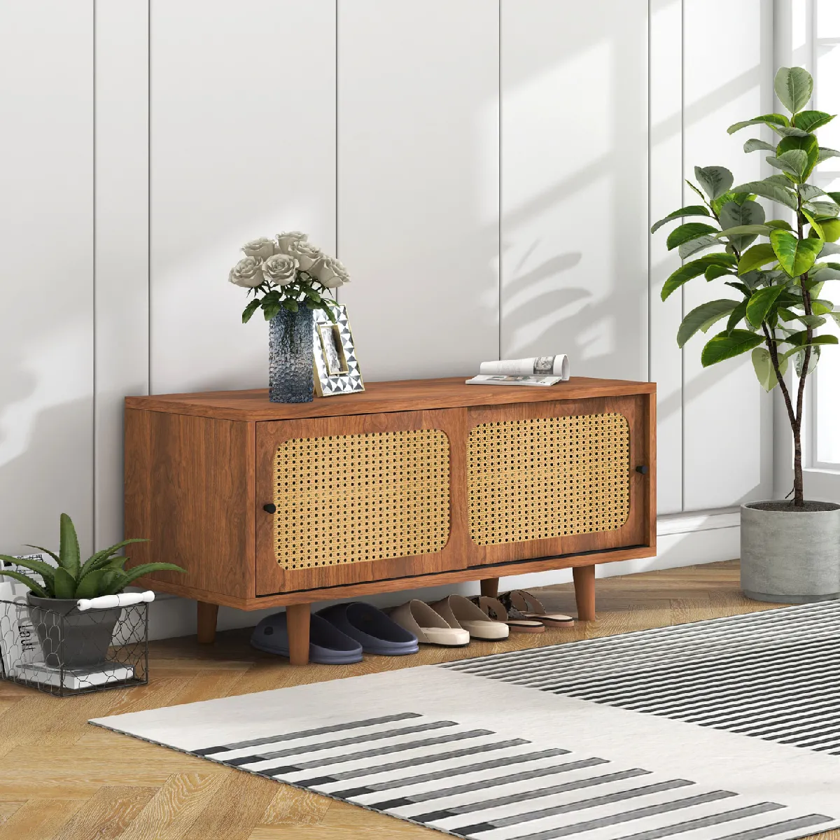 Canapé quatre places en lin console deux porte boissons deux ports USB poches accoudoirs quatre coussins salon bureau