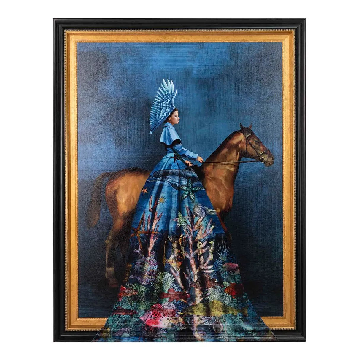 Peinture en relief représentant une femme à cheval en robe 110 x 3 x 140 cm