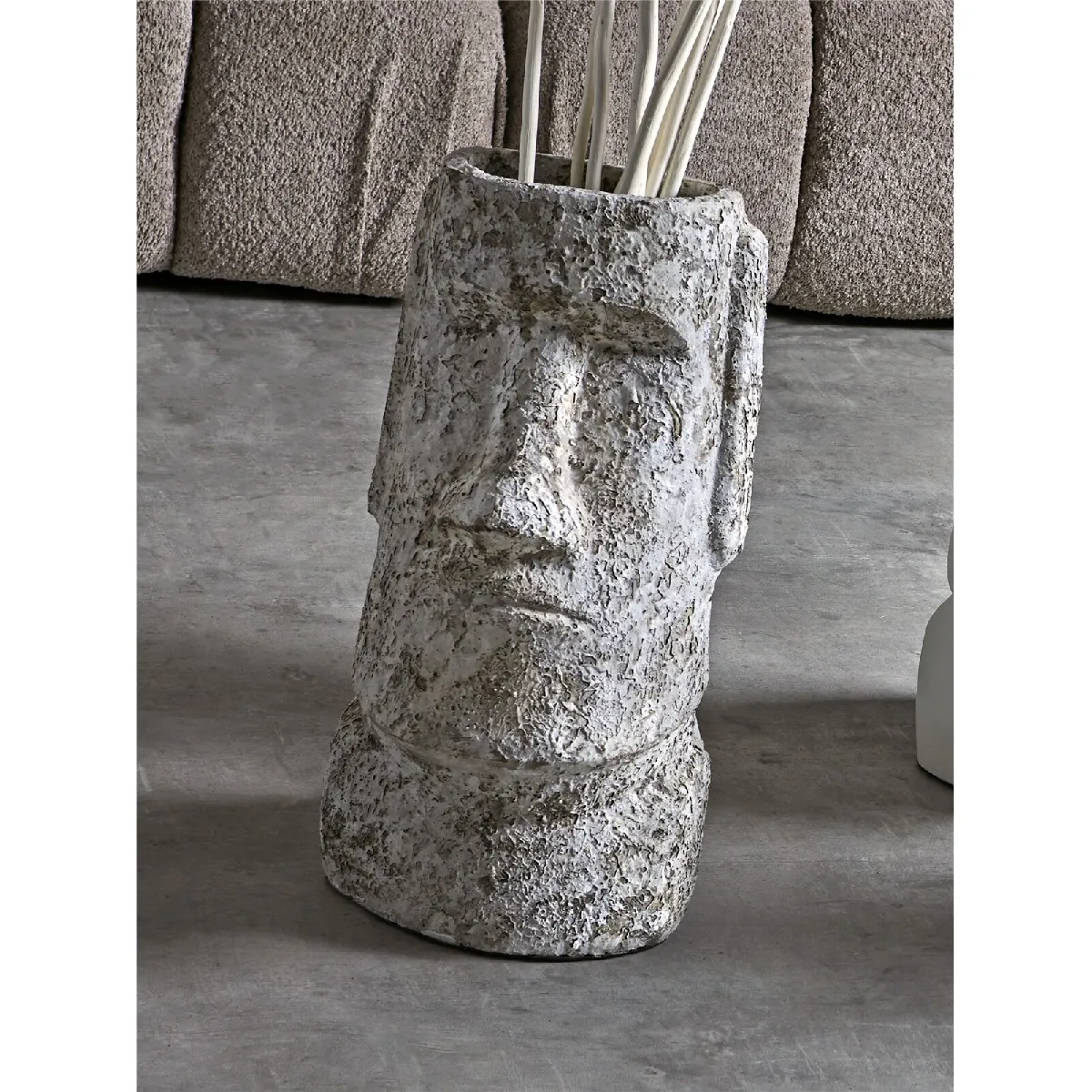 Vase moai en terre cuite vieillie, 52 cm (27 x 24 x 52 cm)
