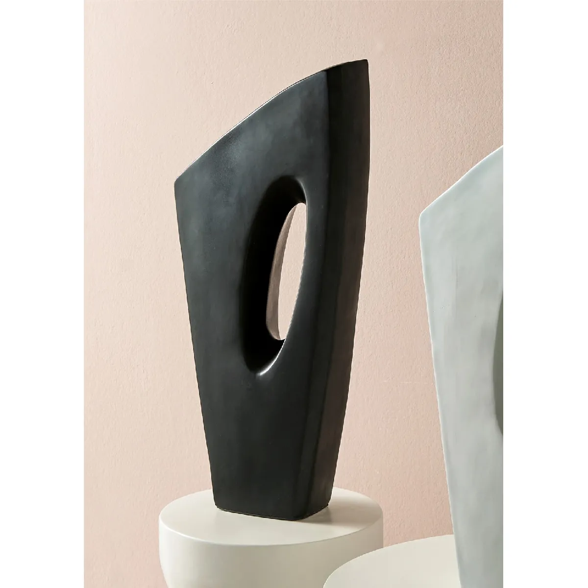 Vase noir Khaldun 61 cm 27 x 11 x 61 cm