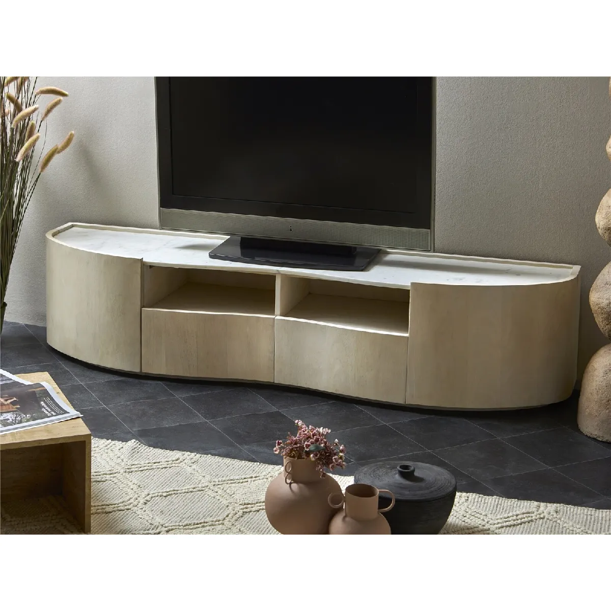Meuble TV à 2 tiroirs, Ishaq en bois de manguier arrondi avec plateau en marbre, 180 x 40 x 40 cm