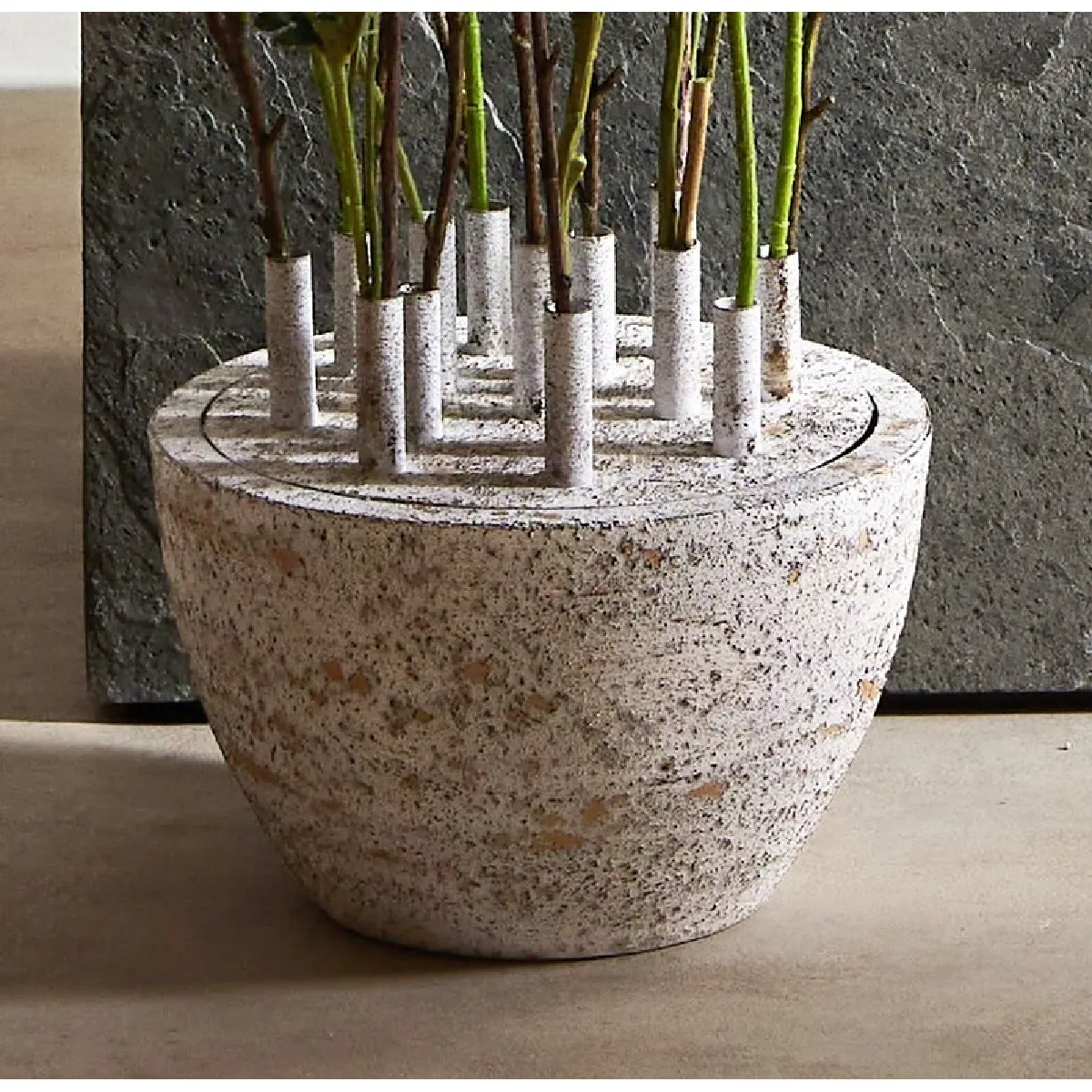Boîte en métal avec couvercle, tubes dorés marbrés blancs, 31 cm de diamètre x 26 cm de diamètre x 31 cm de diamètre x 26 cm