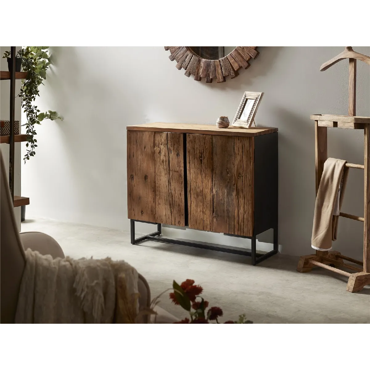 Buffet Lacerta à 2 portes, bois d'acacia recyclé et métal, 90 x 35 x 78 cm