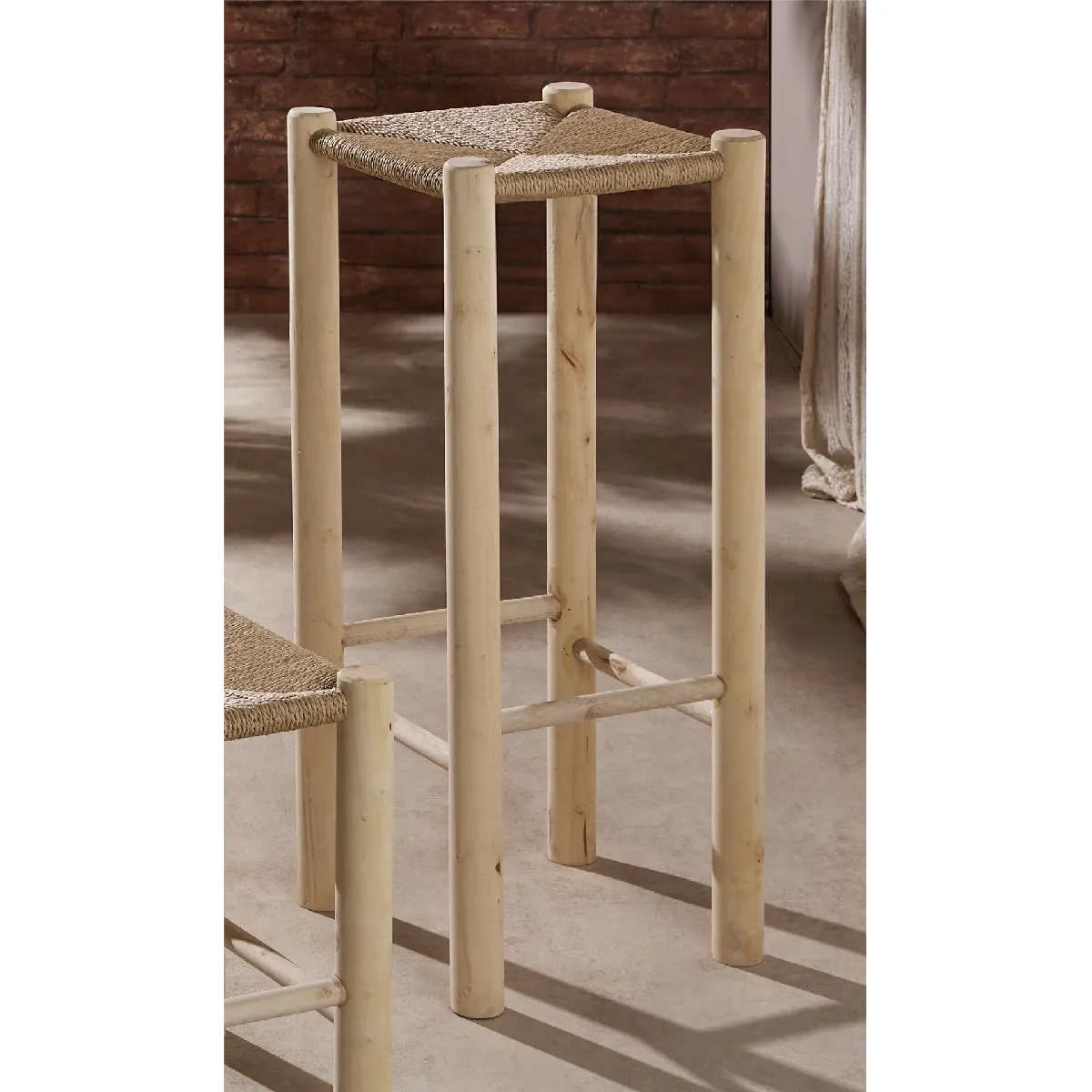 Tabouret en bois naturel avec assise en corde 75 cm 32dx75 cm