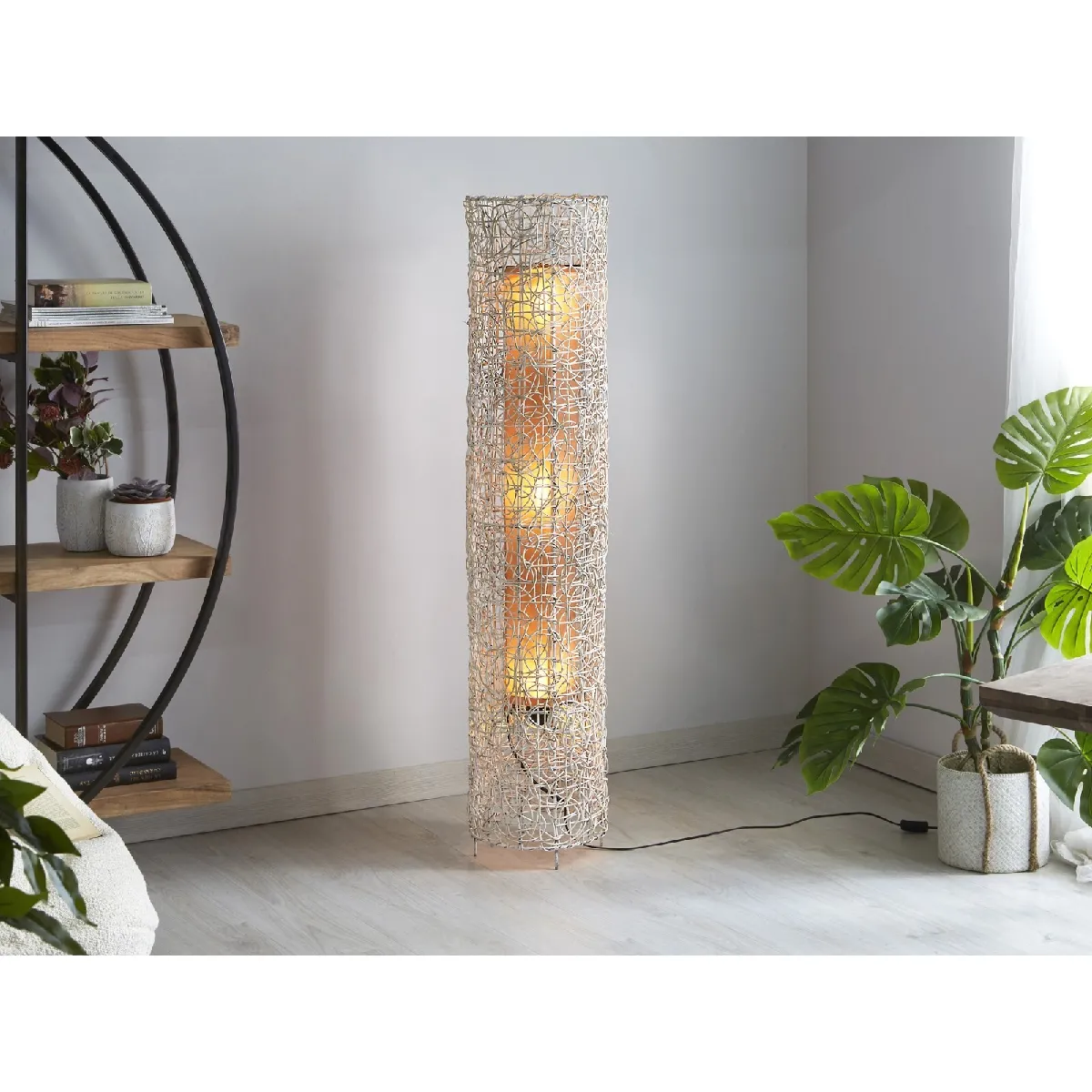 Lampadaire Kyoko en rotin mariné 140 cm 30dx140 cm