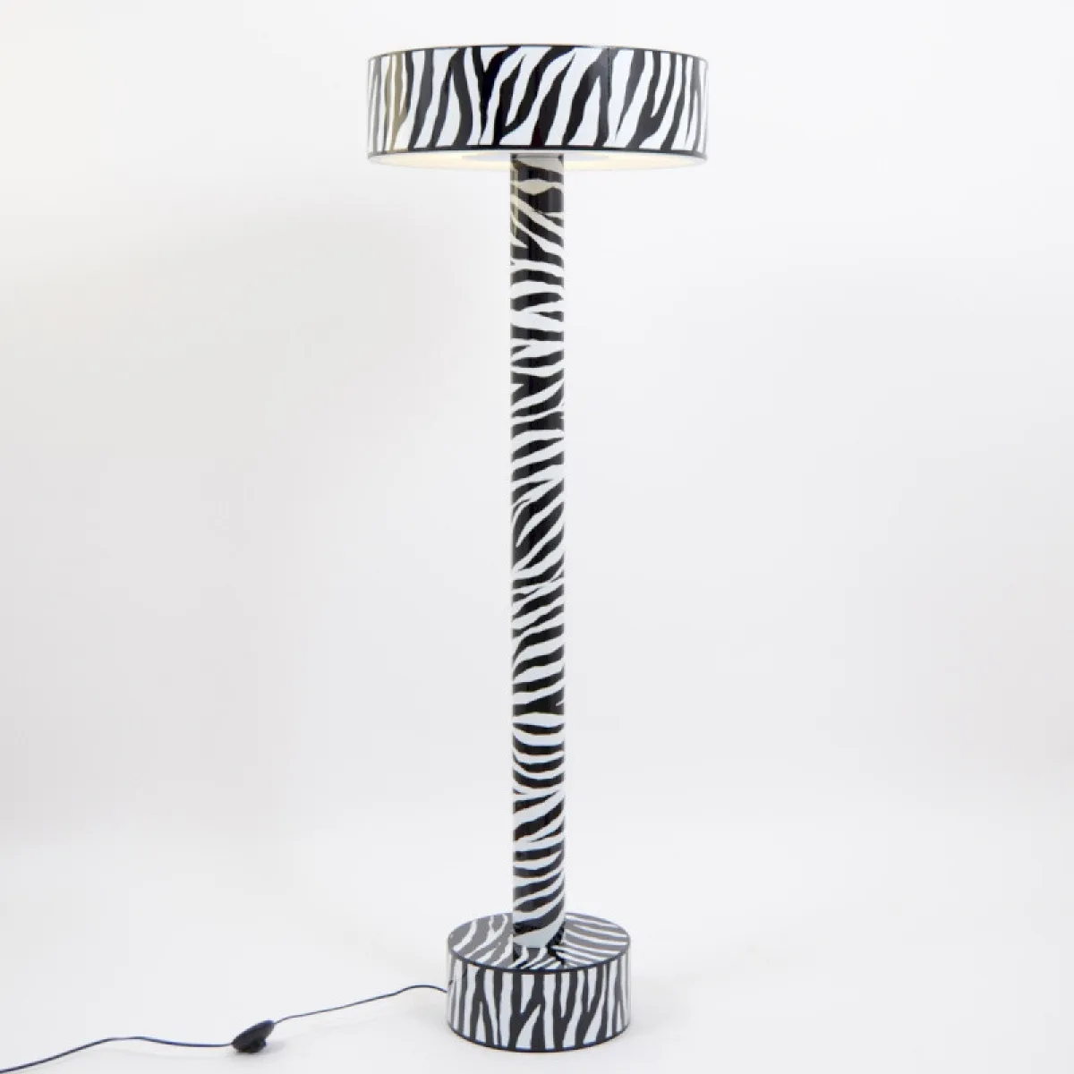 Lampadaire en métal AMALIA zèbre 140cm