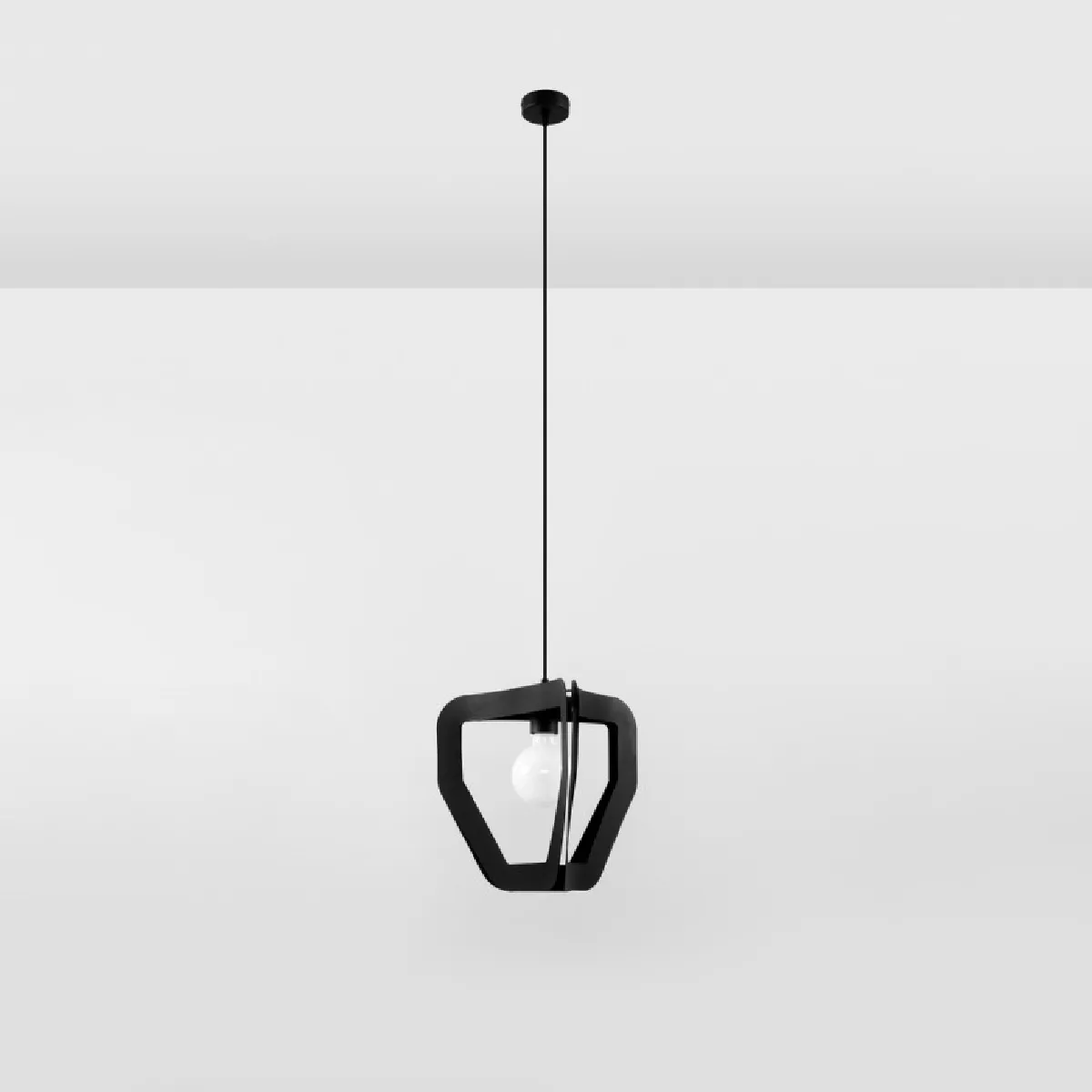 Lampe pendante Calyra noir 130 x 33 x 33( h x l x P en cm )