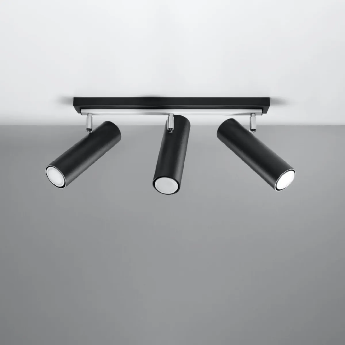 Plafonnier Novana 3 noir 20 x 45 x 6( h x l x P en cm )