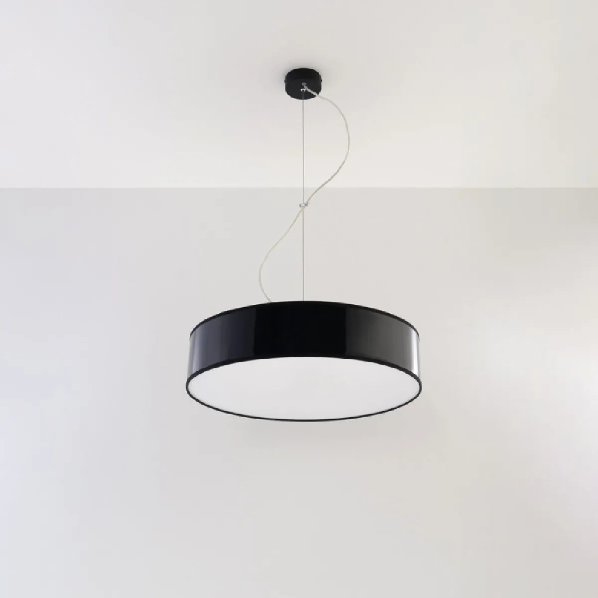 Lampe suspendue Lumiala 45 noir 111 x 45 x 45( h x l x P en cm )