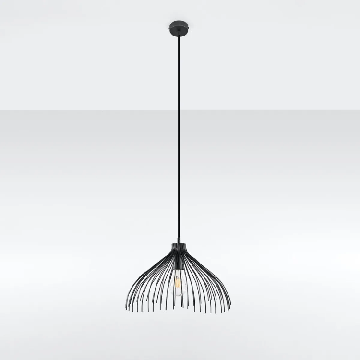 Lampe pendante Alaeys noir 125 x 40 x 40( h x l x P en cm )