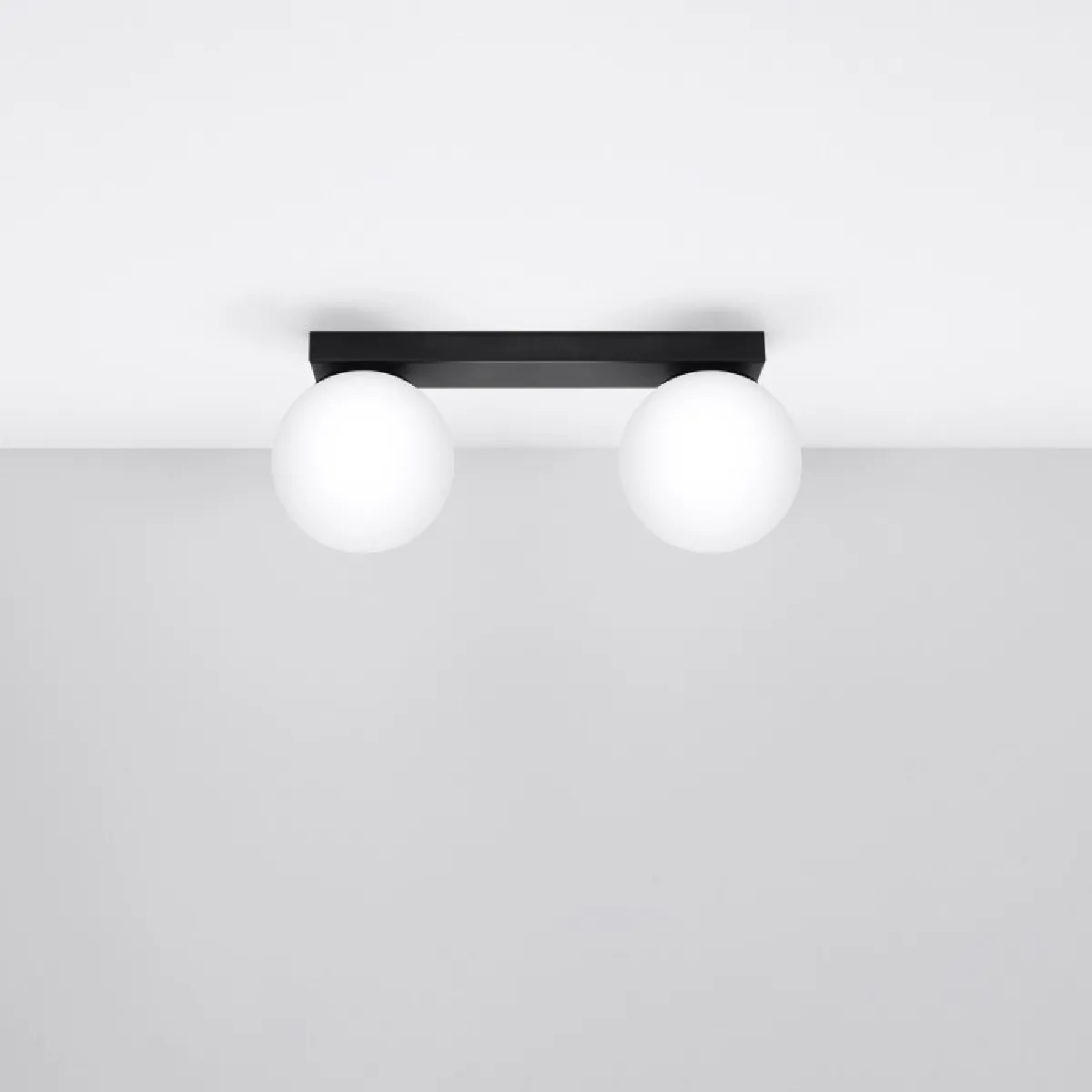 Plafonnier Velaeon 2 noir 14.5 x 34.5 x 12( h x l x P en cm )