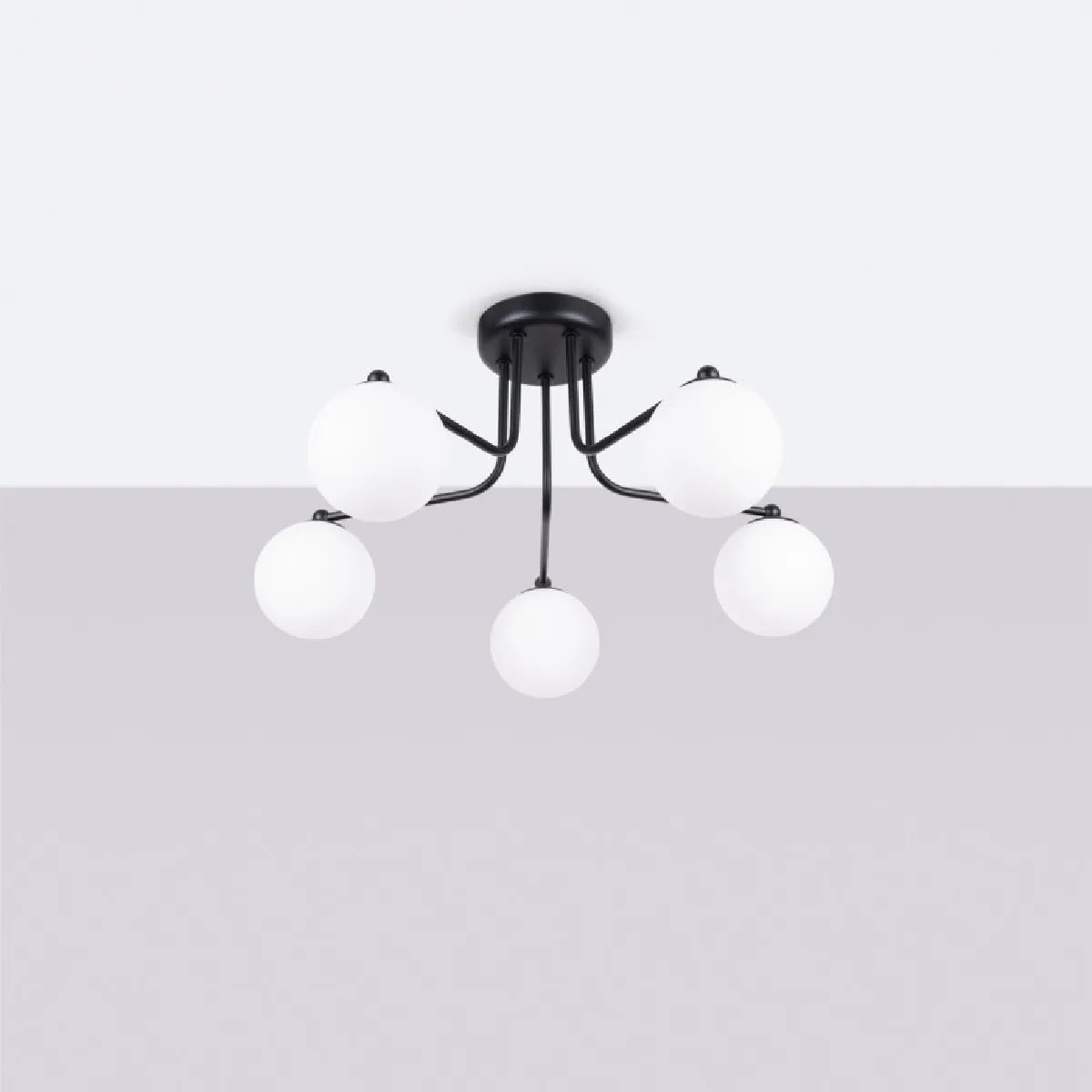 Lustre Zenaaar 5 noir 29 x 58 x 64( h x l x P en cm )