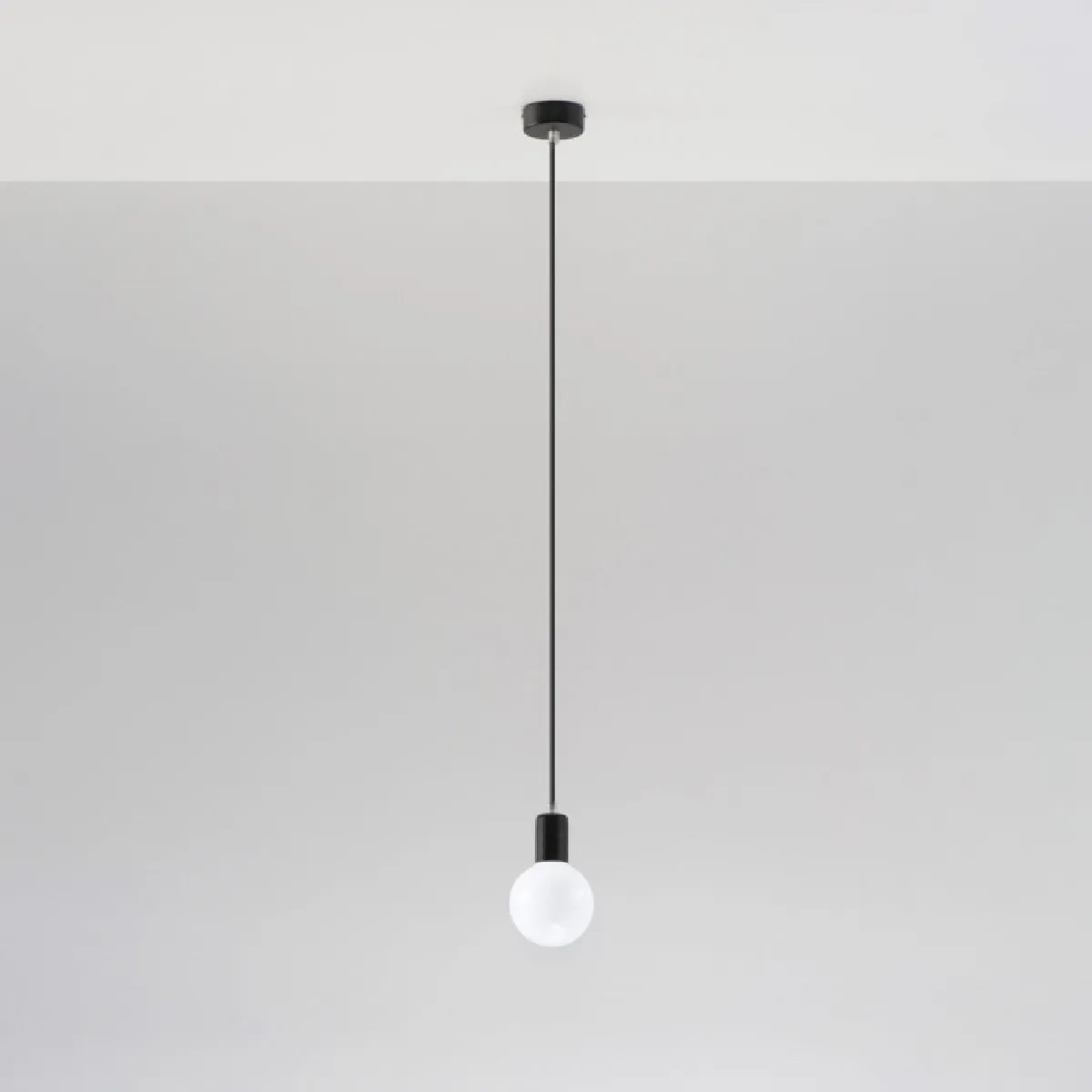 Lampe suspendue Coraola noir 106 x 8 x 8( h x l x P en cm )