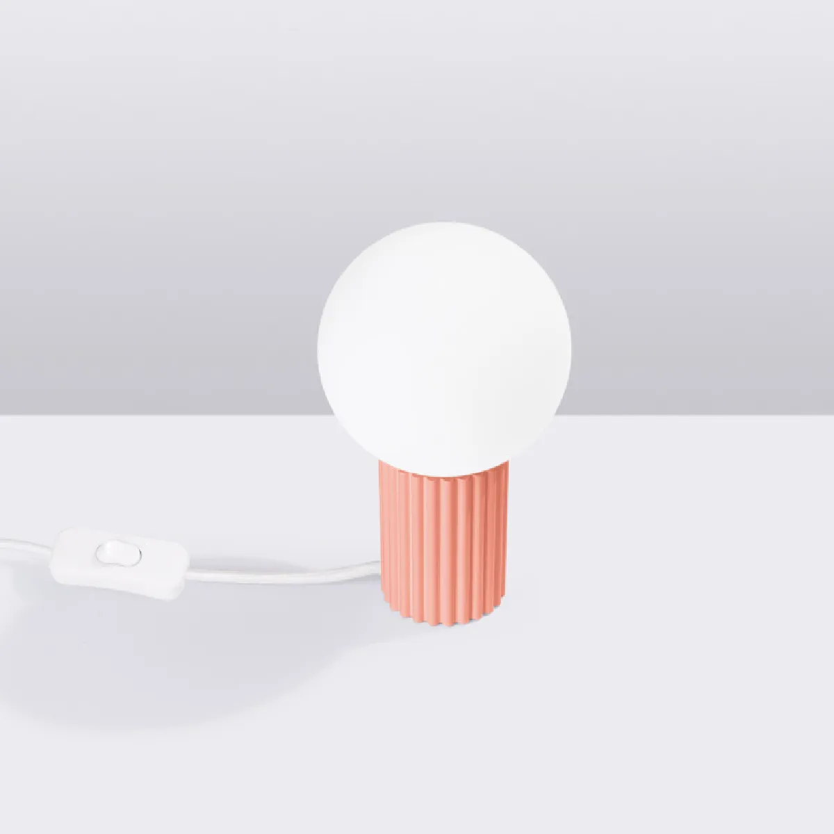 Lampe à poser HALO peach 19 x 12 x 12( h x l x P en cm )