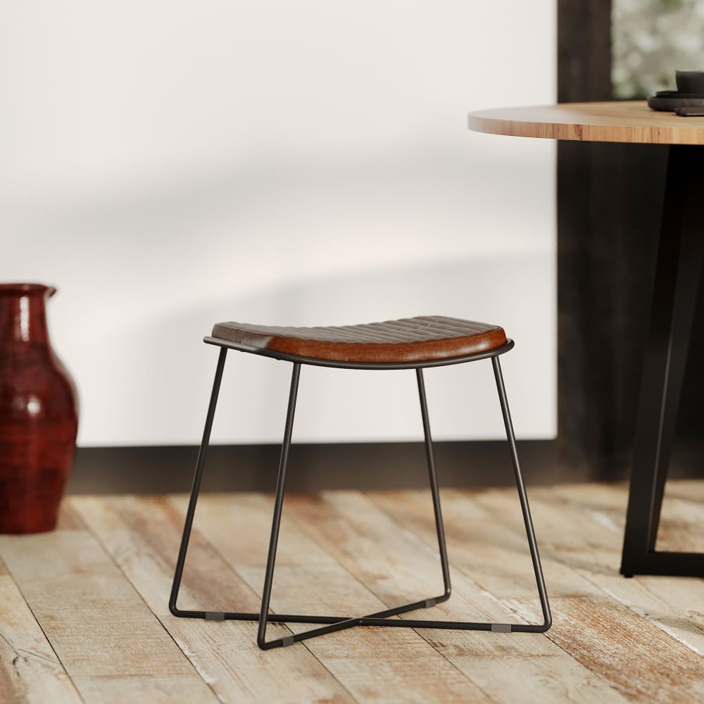 Tabouret en cuir marron et pieds en métal noir - Germain