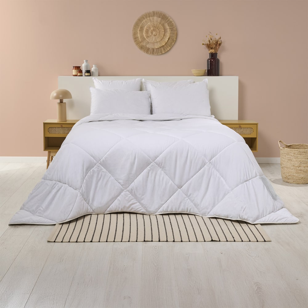Pack Couette chaude 240x260cm + 2 Oreillers moelleux 60x60cm LAVABLE A 95 C