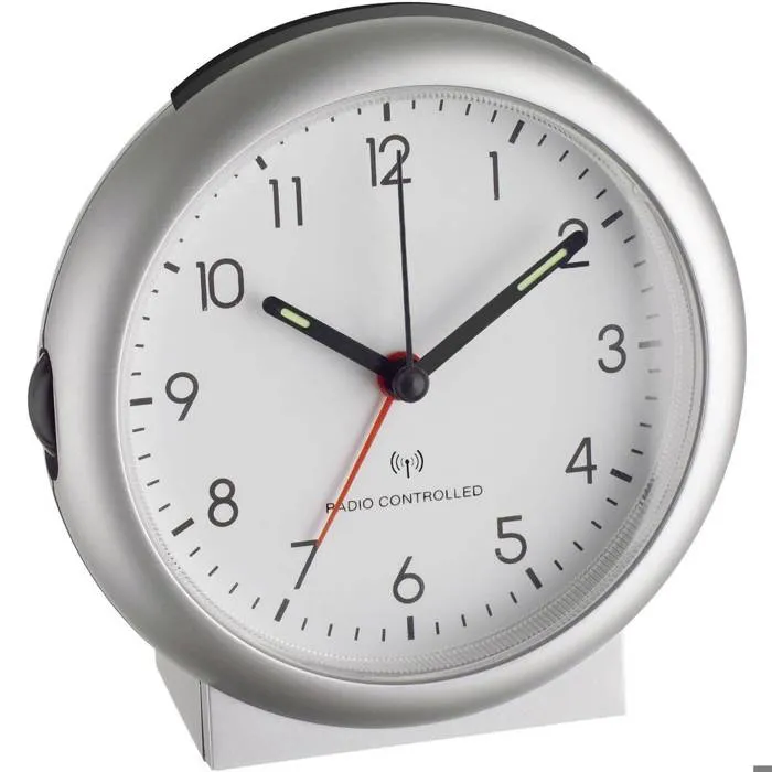 Réveil radiopiloté analogique TFA Dostmann 98.1036 argent - cadran blanc, compact