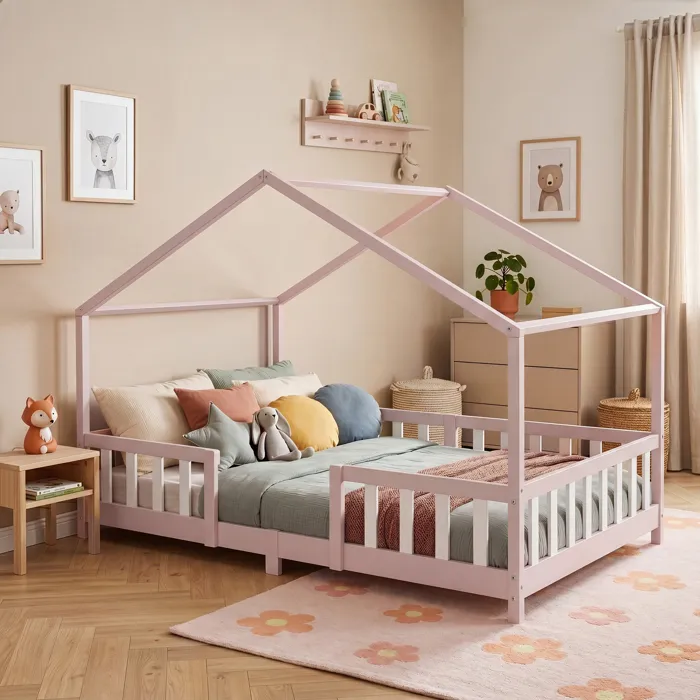 Lit d'enfant en forme de maison Treviolo avec matelas 120 x 200 cm bois de pin rose / blanc en.casa