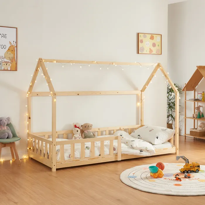 Lit cabane Hesel pour enfants bois de pin 90 x 200 cm naturel en.casa
