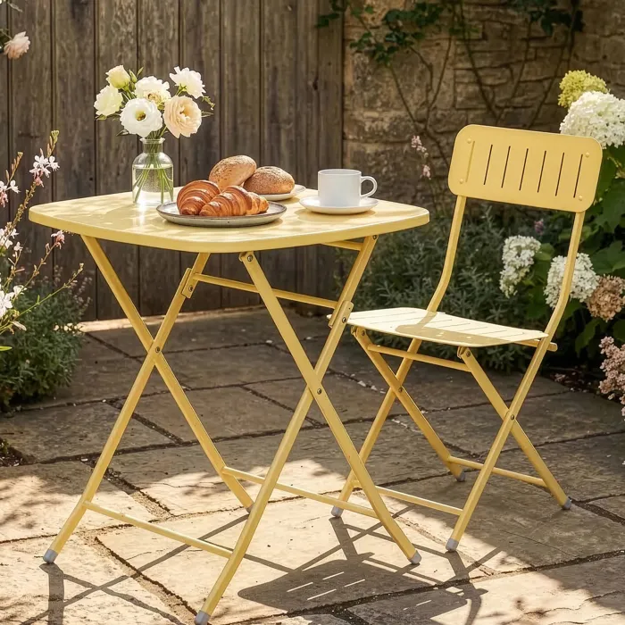 Table de jardin pliante Sande 71 x 70 x 70 cm jaune en.casa