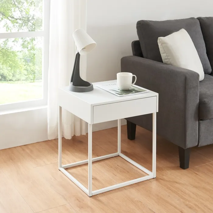 Table d'appoint Rautjärvi avec tiroir 50 x 43 x 41 cm blanc mat en.casa