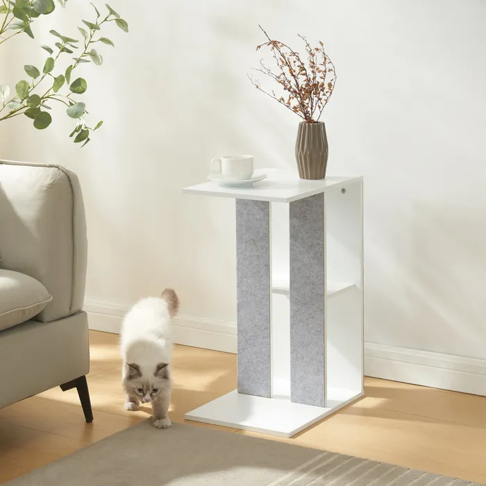 Table d'appoint avec griffoir pour chat Ljungby 58 x 40 x 30 cm blanc en.casa
