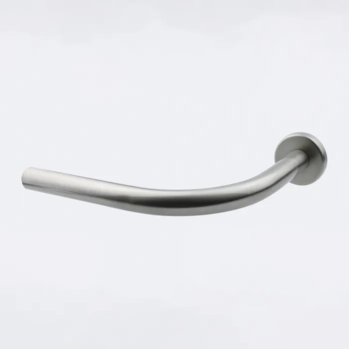 Support coudé 90 14x19cm avec raccord pour barre à rideaux Diam.20mm en Nickel Mat - Boulet