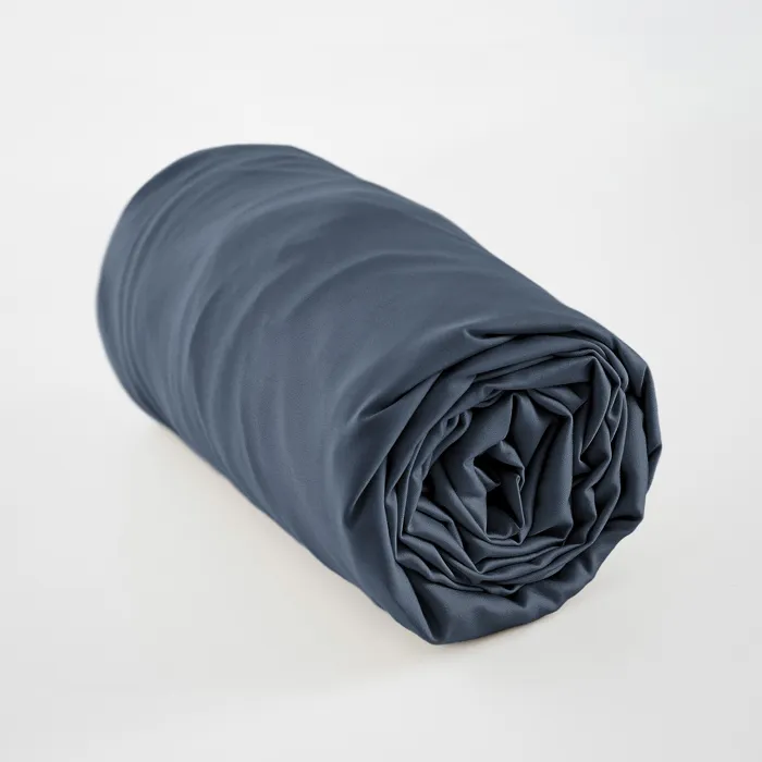 Drap housse 160 x 200 cm en satin de bambou Salomé Bleu nuit Bonnet 30 cm