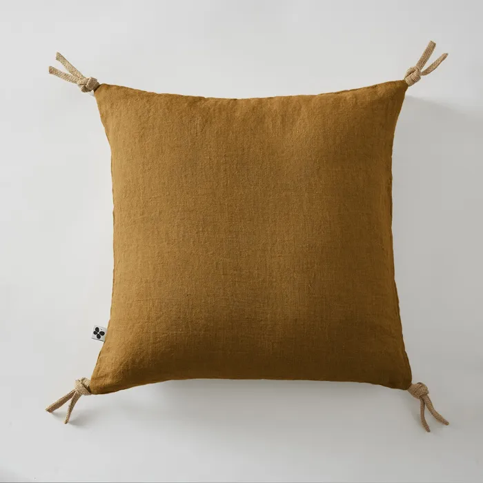 Coussin Déhoussable avec Pompons Lin Lavé Français Luxe Soline 45 x 45 cm Caramel